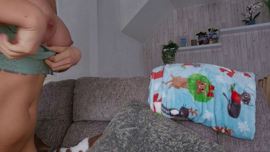 Tattooed Temptress – GF Is Used By Roommate